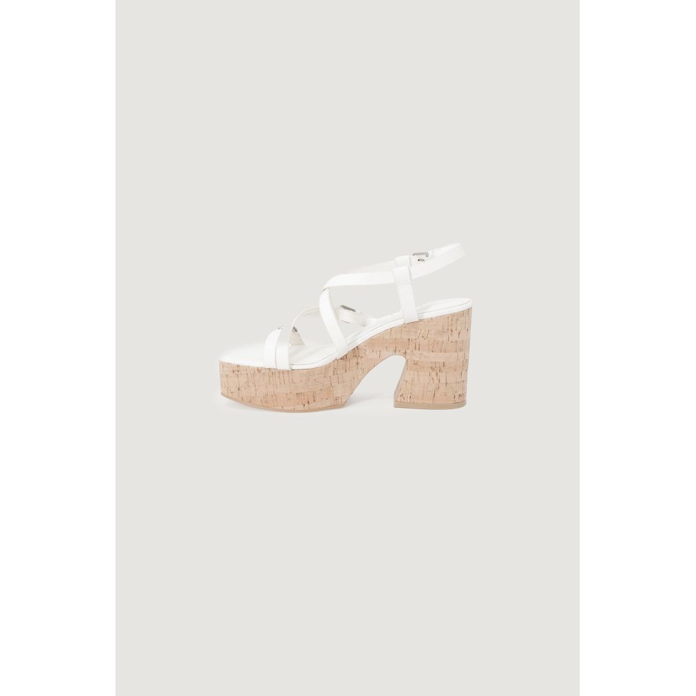 Sapatos de Salto Alto Guess