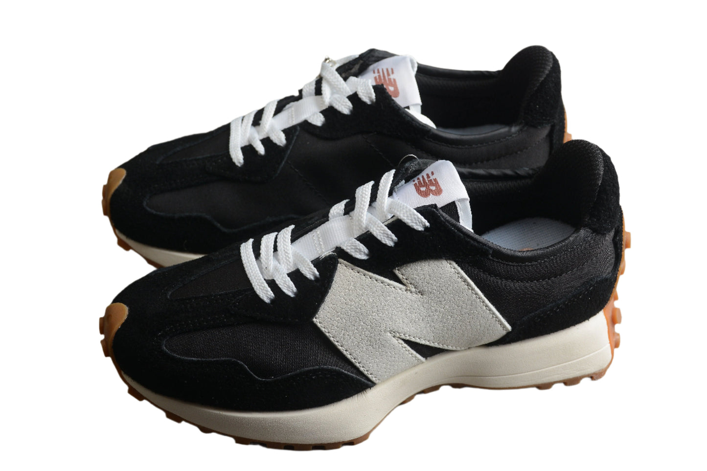 New Balance 327