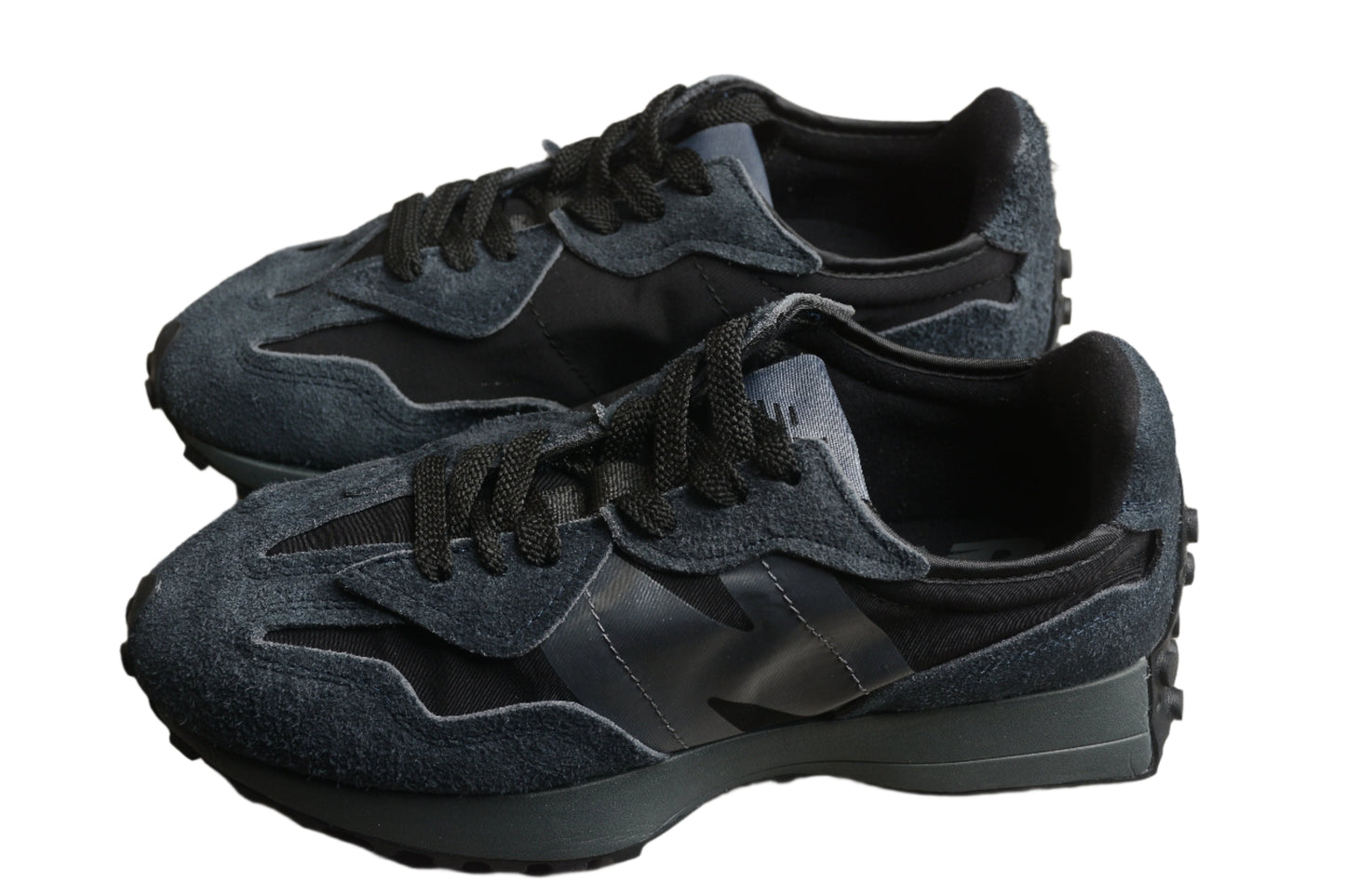New Balance 327