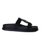 Chinelo com Fivela Dourada