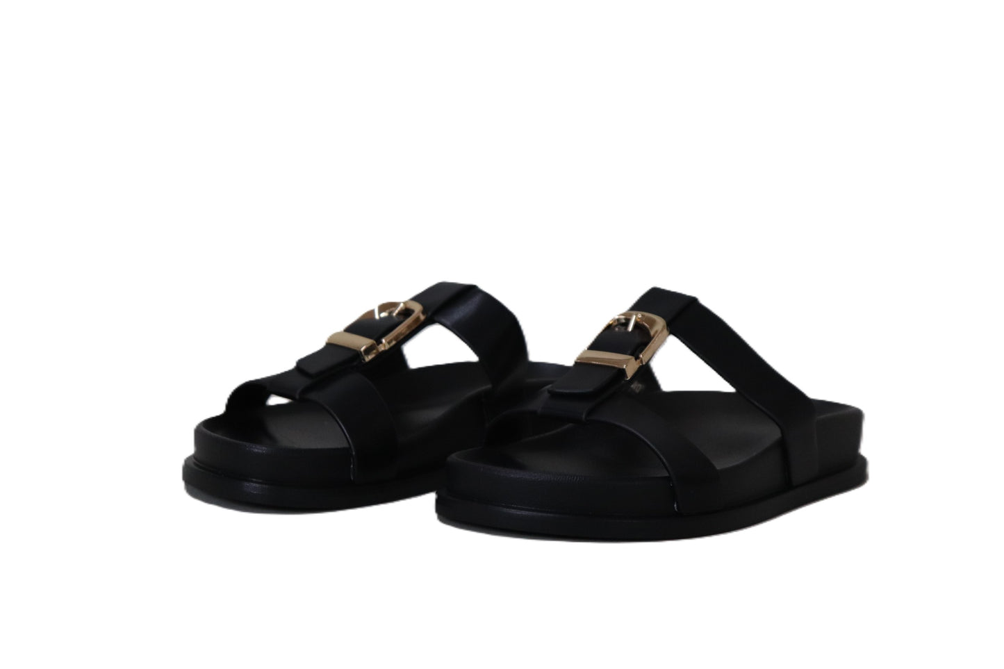 Chinelo com Fivela Dourada