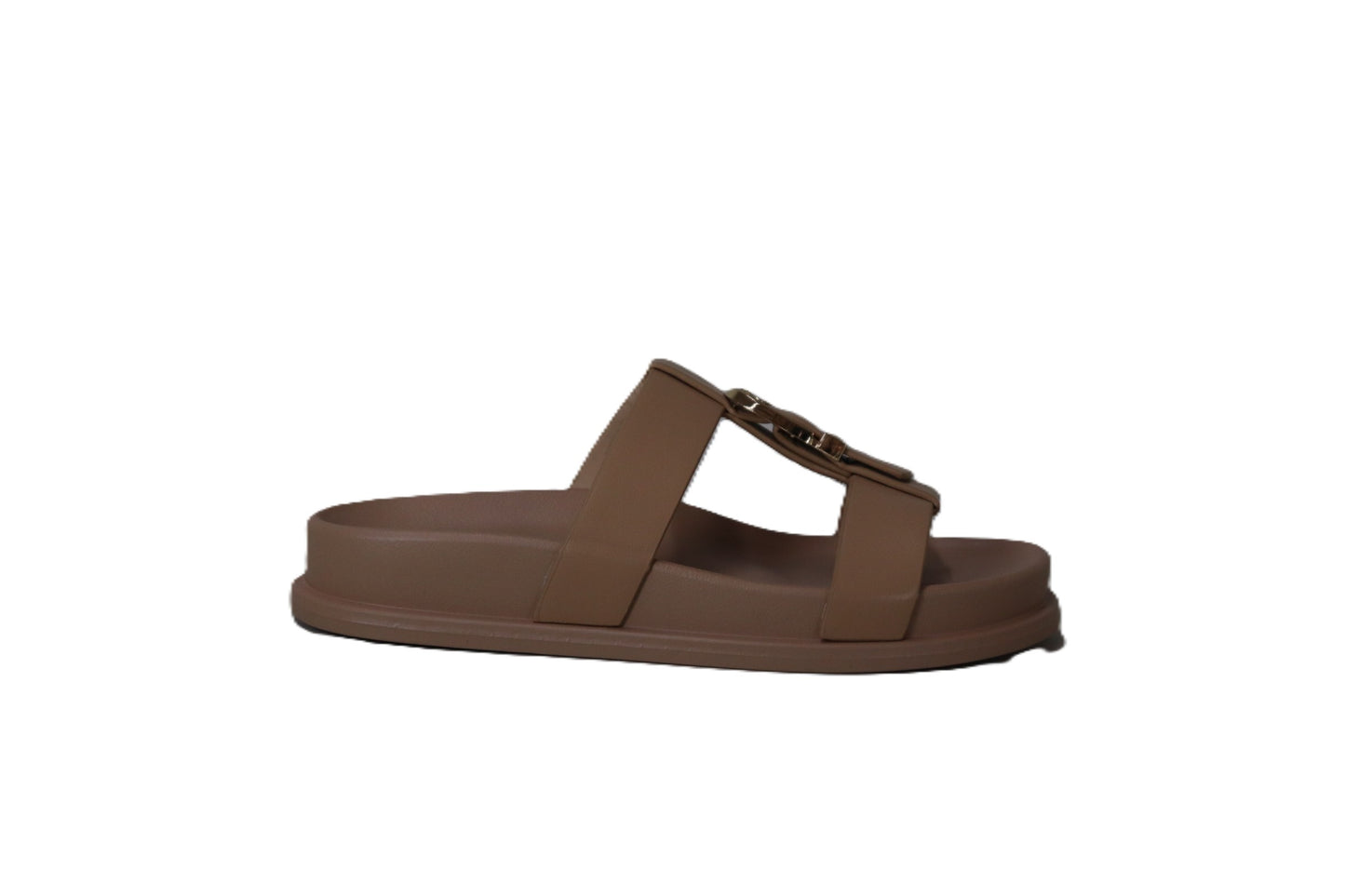 Chinelo com Fivela Dourada
