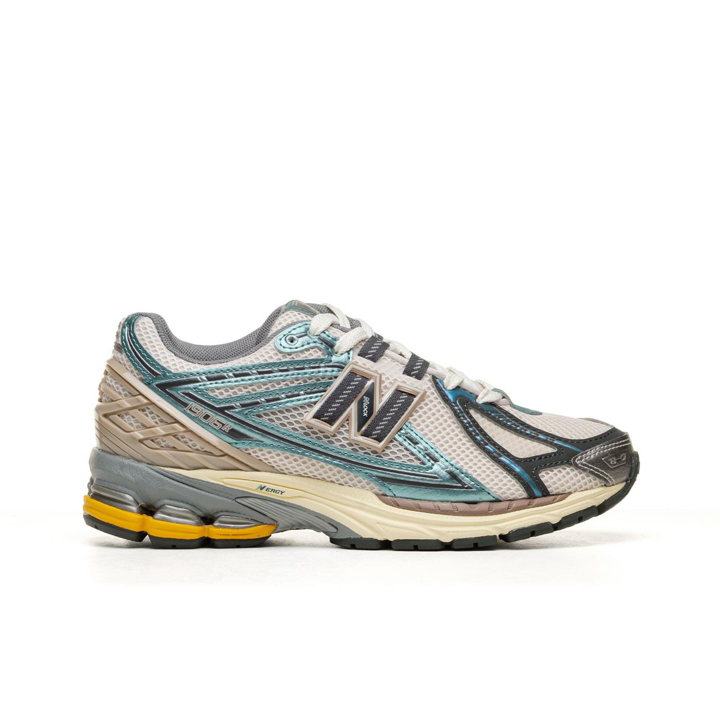 New Balance  1906R
