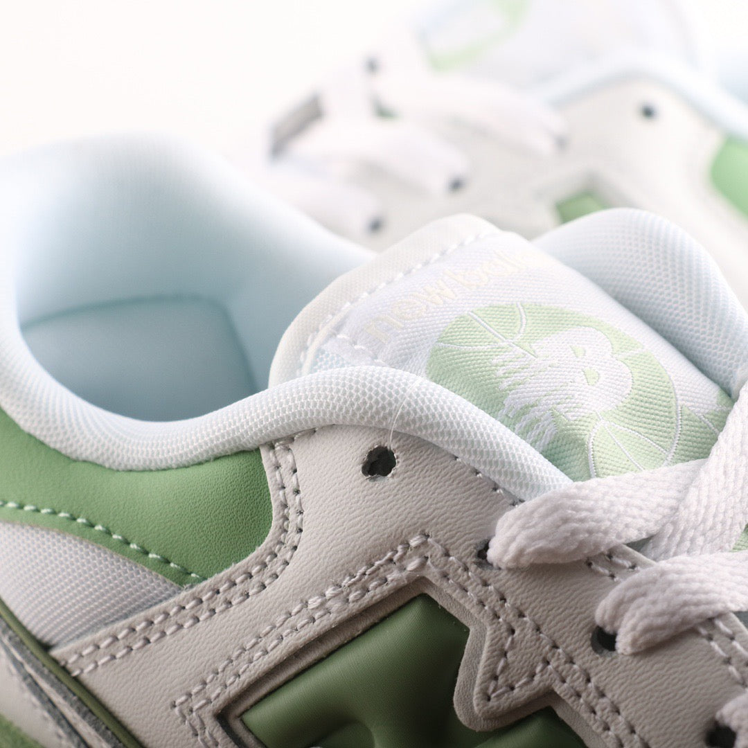 New Balance 550