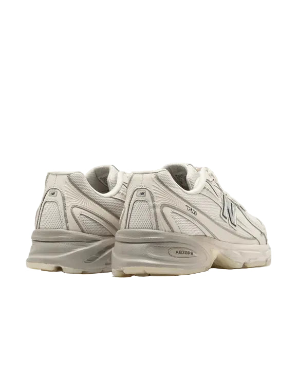 New Balance 740