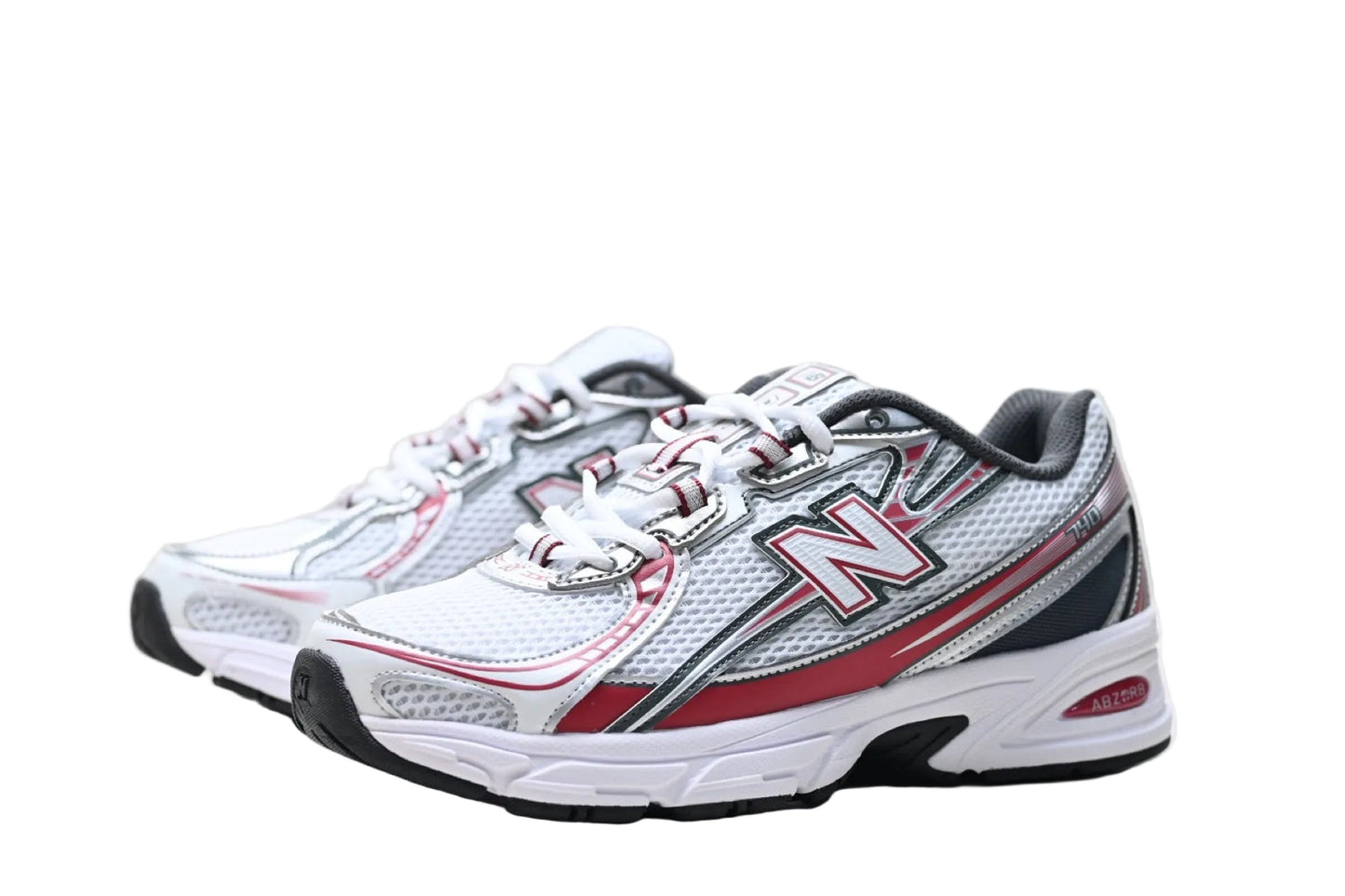 New Balance 740