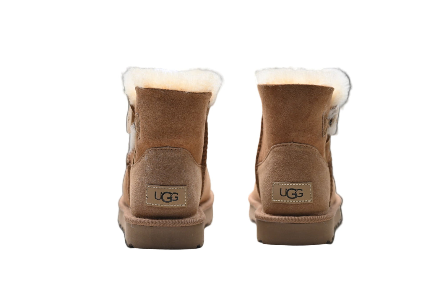 UGG Mini Bailey Button II