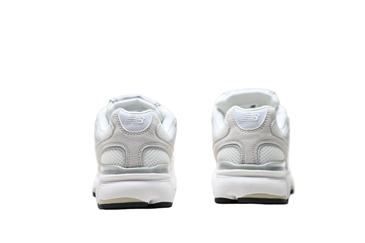 New Balance 603
