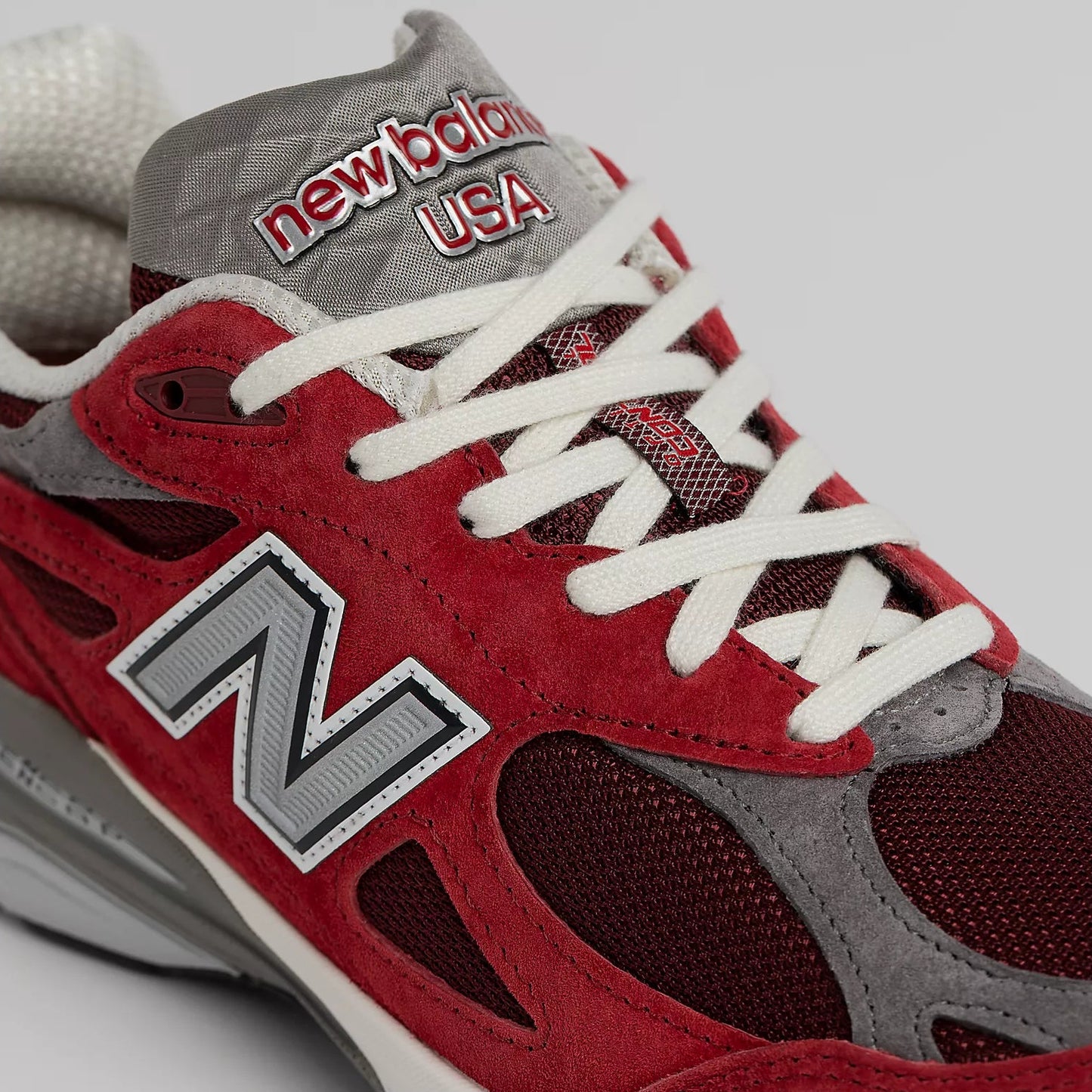 New Balance 990v3